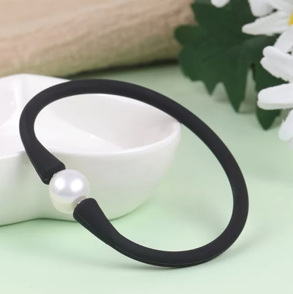 Real Freshwater Pearl Snap Charm With 2 Interchangeable Bands - Picture 2 of 5